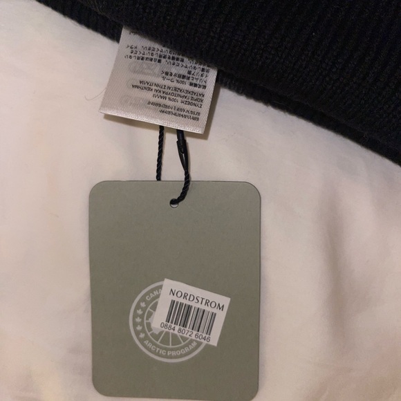 Canada Goose Black Wool Beanie (Men’s) - Picture 6 of 6